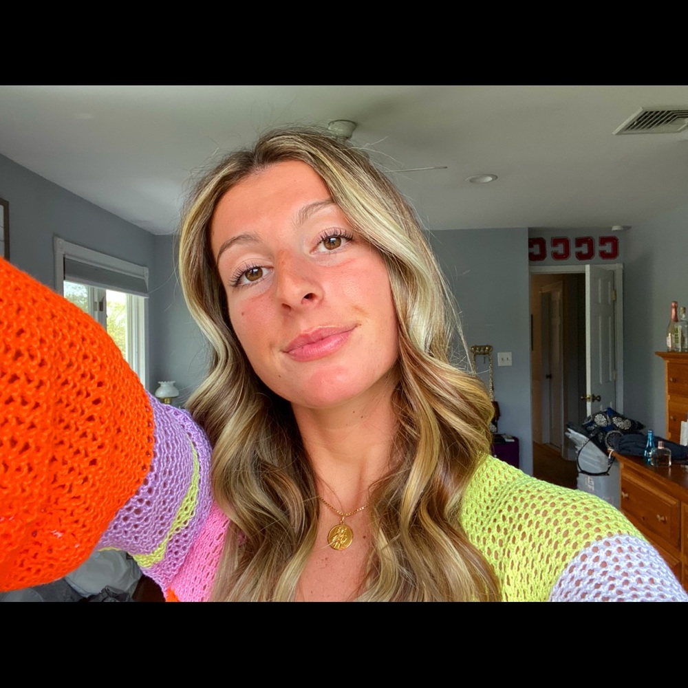 Meet your Posher, Julia